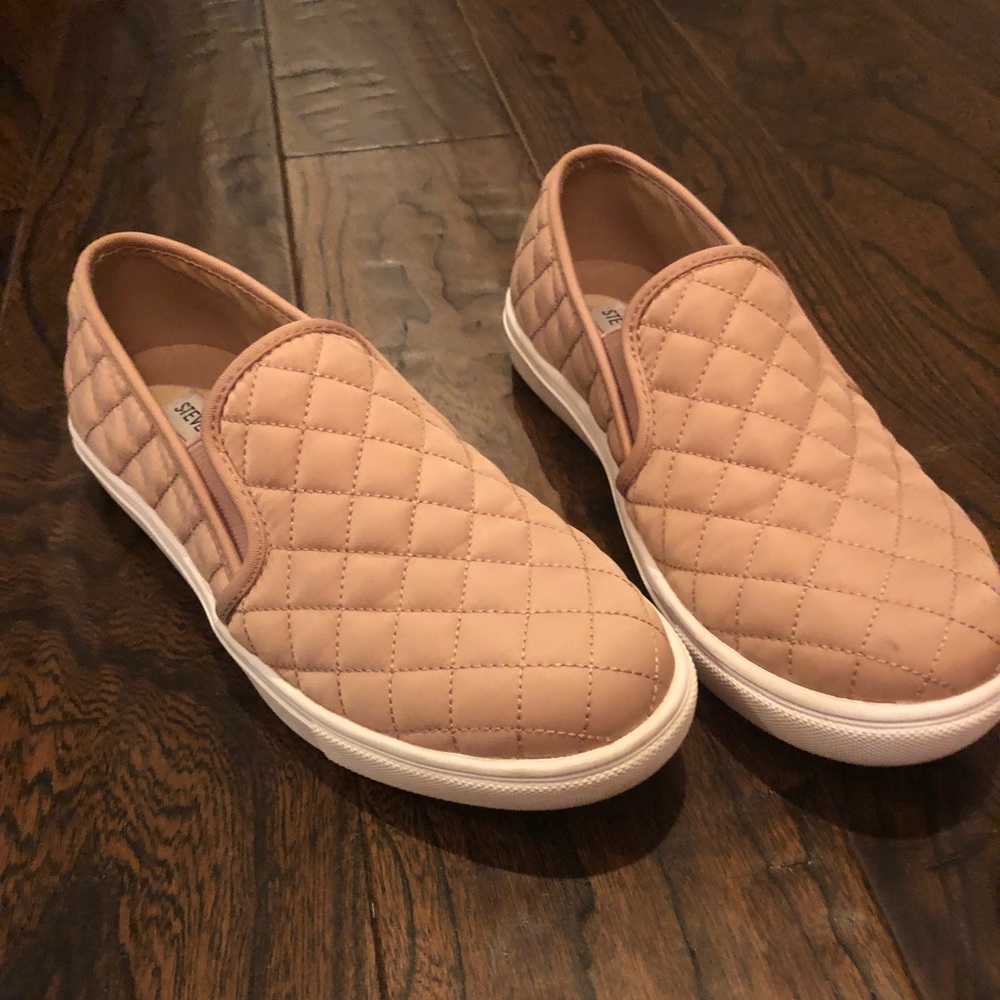 Steve Madden slip-ins size 8